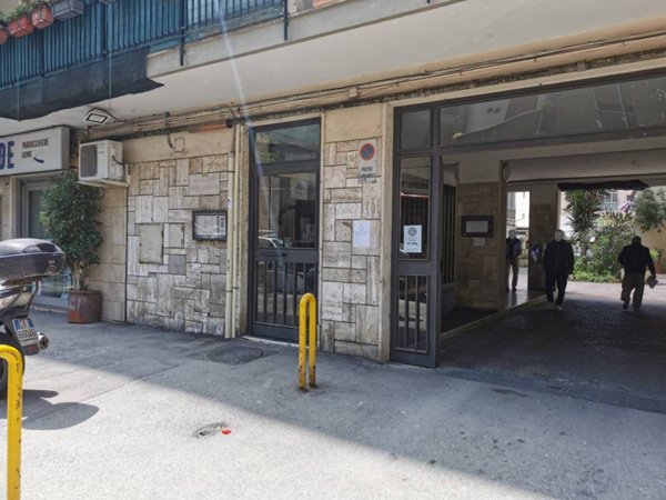 appartamento in vendita a Napoli in zona Bagnoli