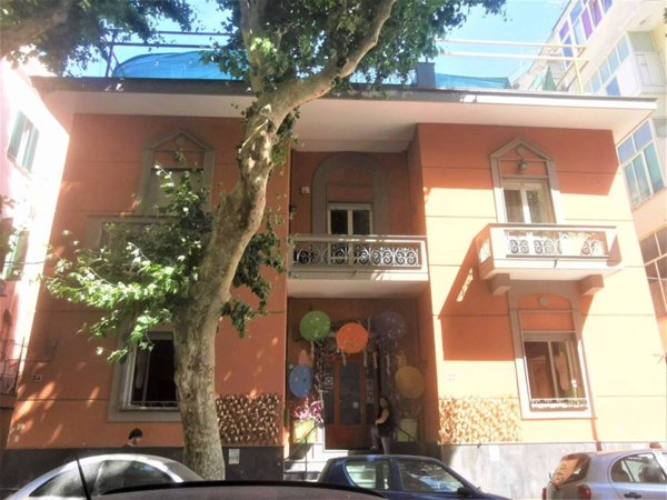 casa indipendente in vendita a Napoli in zona Vomero
