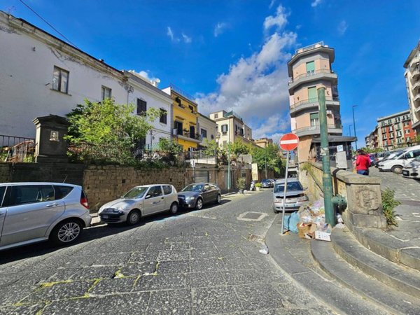 negozio in vendita a Napoli