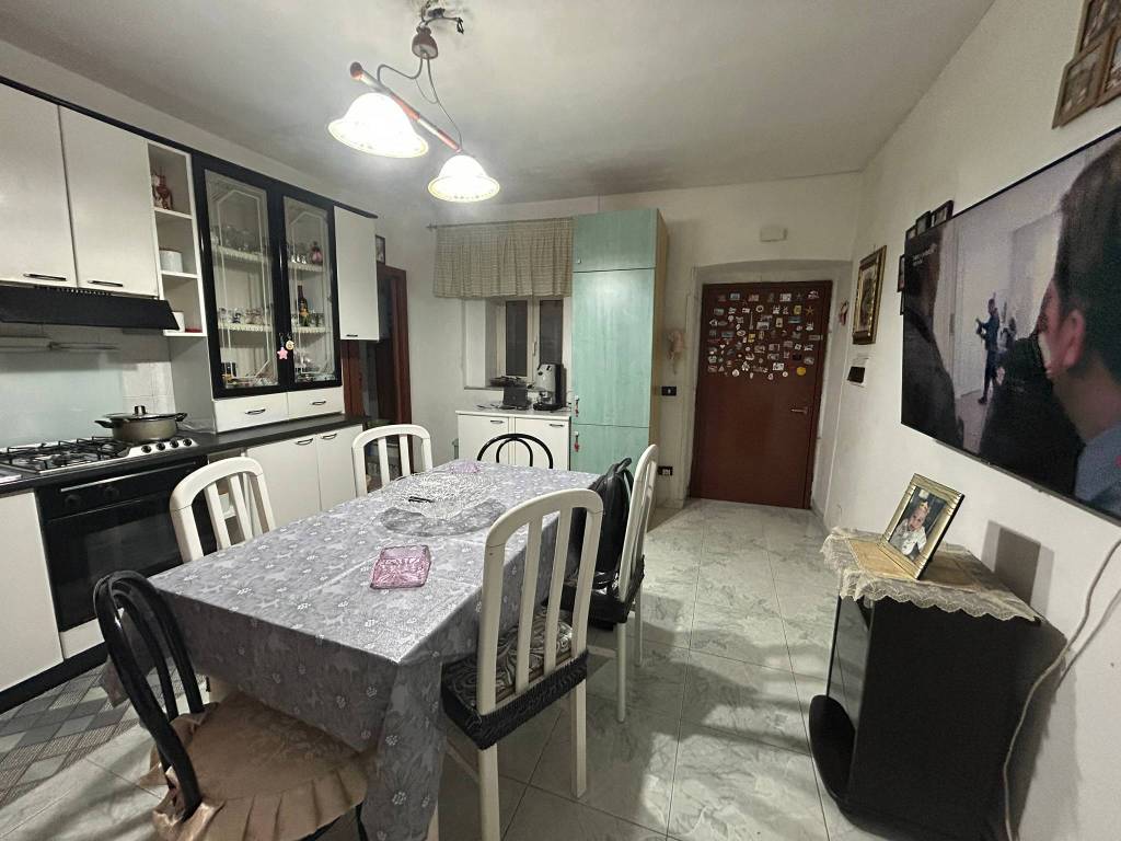 appartamento in vendita a Napoli in zona Pendino / San Giuseppe