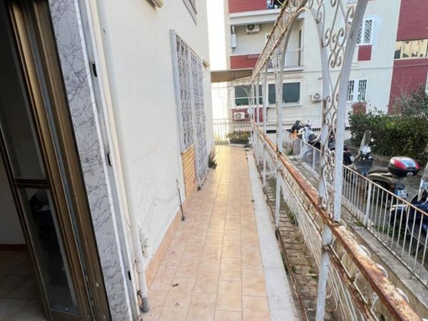 appartamento in vendita a Napoli in zona Fuorigrotta