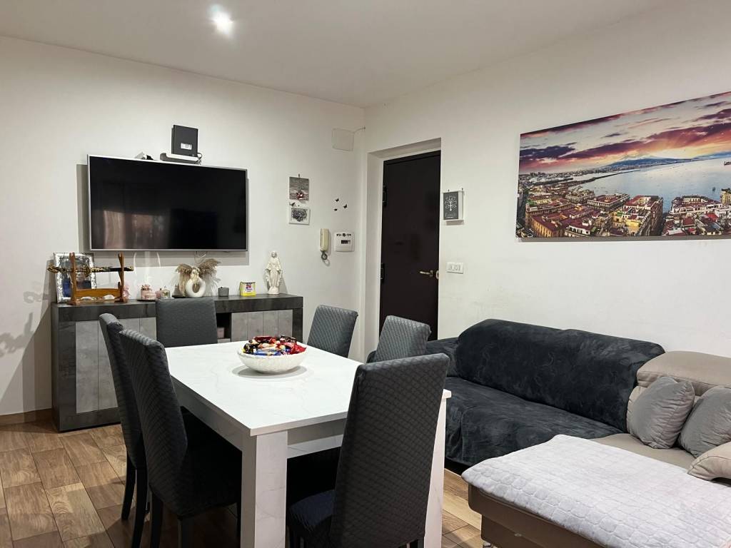 appartamento in vendita a Napoli in zona Pianura