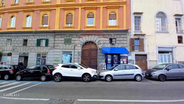 negozio in vendita a Napoli in zona Chiaia