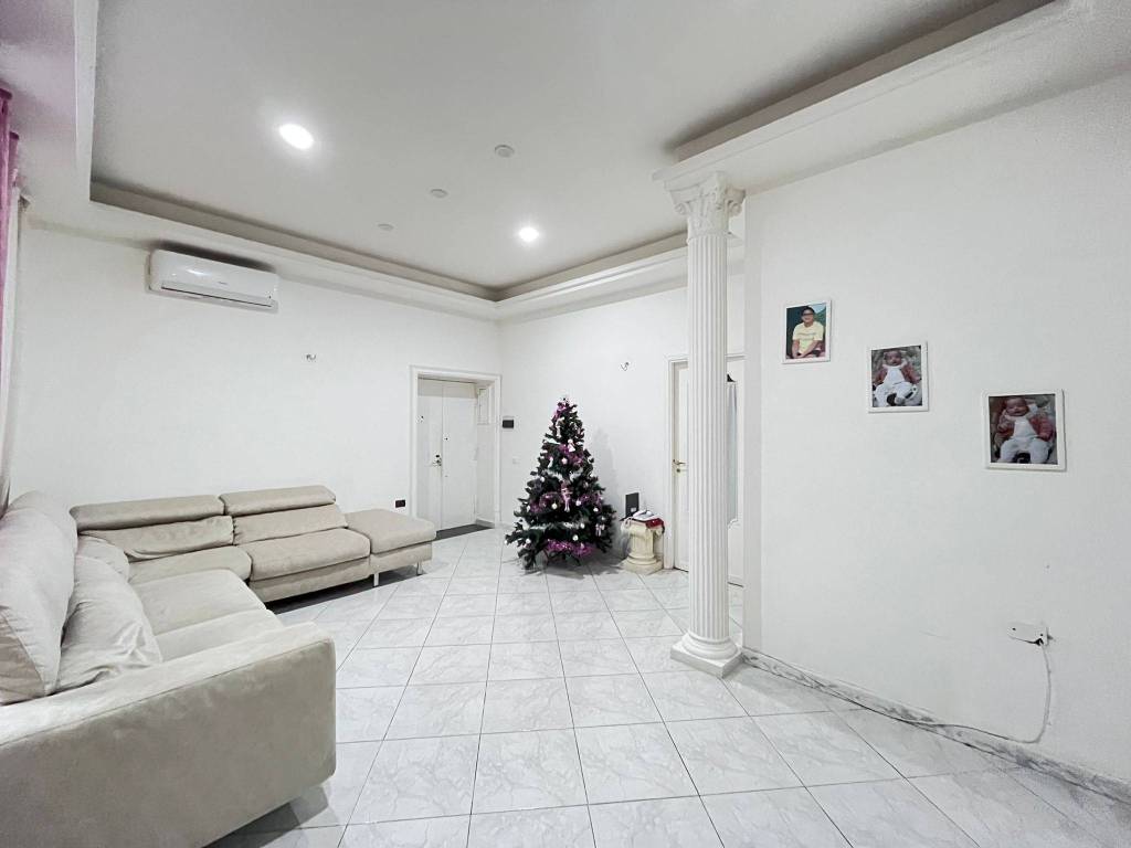 appartamento in vendita a Napoli in zona Pendino / San Giuseppe