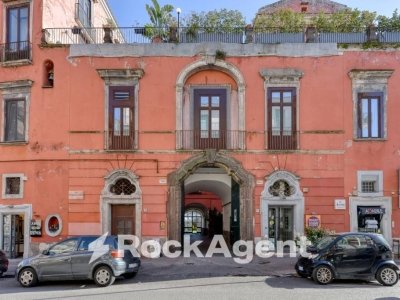 appartamento in vendita a Napoli in zona Posillipo