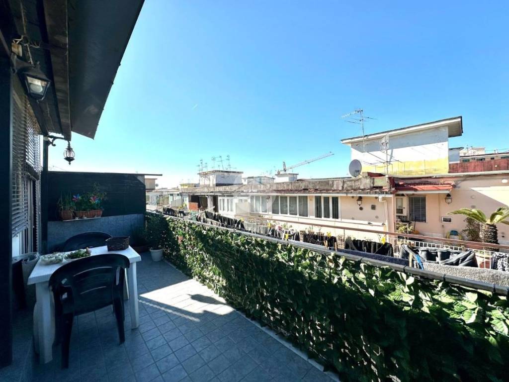 appartamento in vendita a Napoli in zona Secondigliano