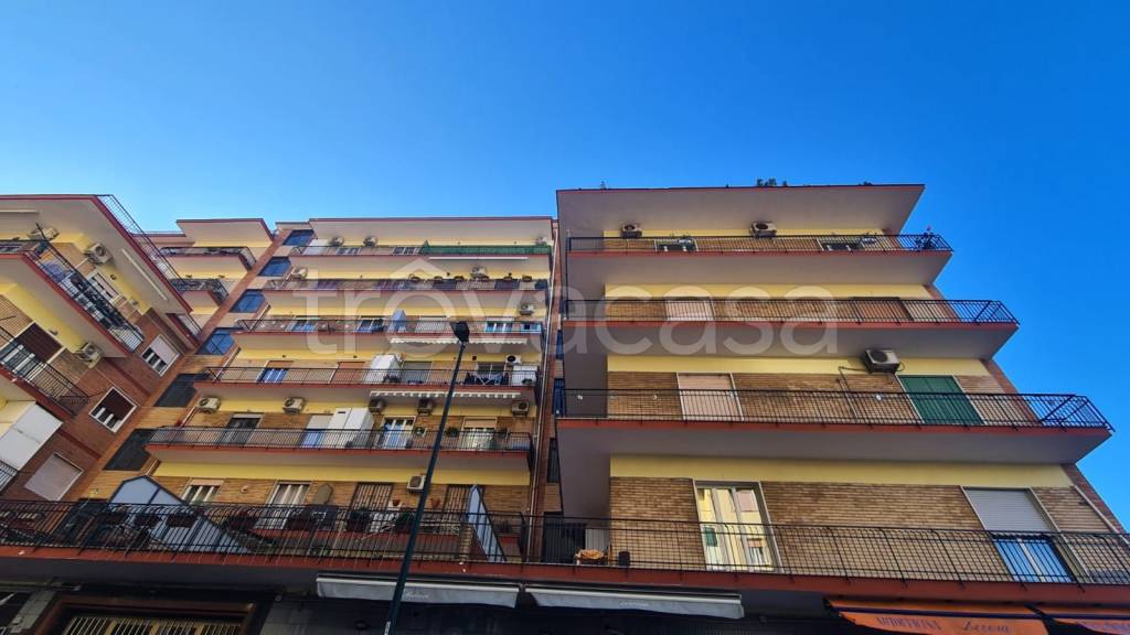 appartamento in vendita a Napoli in zona Fuorigrotta