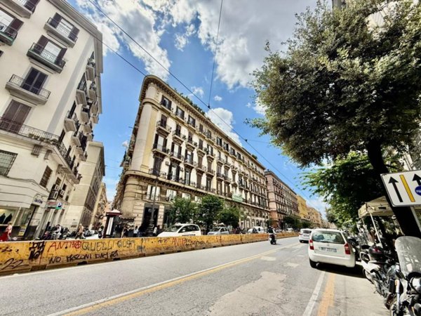 appartamento in vendita a Napoli in zona Pendino / San Giuseppe