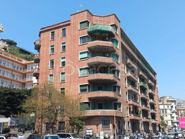 appartamento in vendita a Napoli in zona Chiaia
