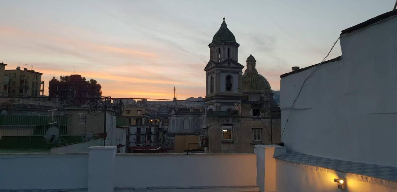 appartamento in vendita a Napoli in zona Stella