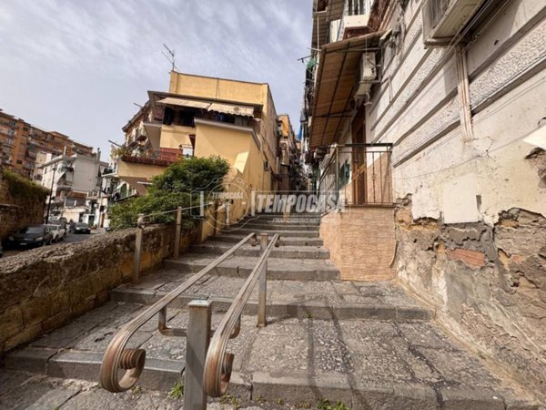 appartamento in vendita a Napoli in zona Stella
