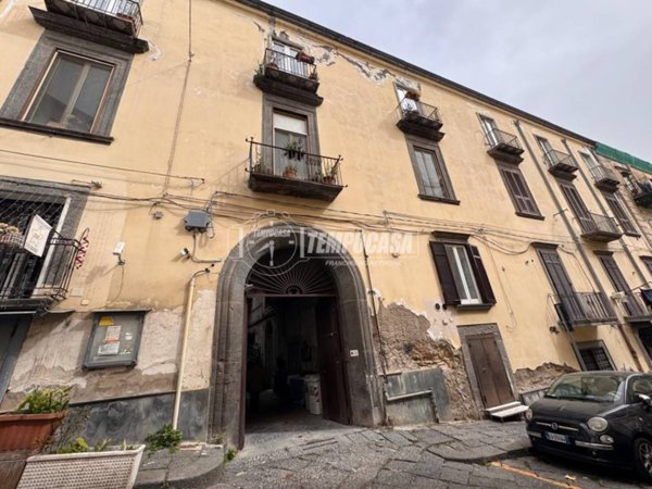 appartamento in vendita a Napoli in zona Stella