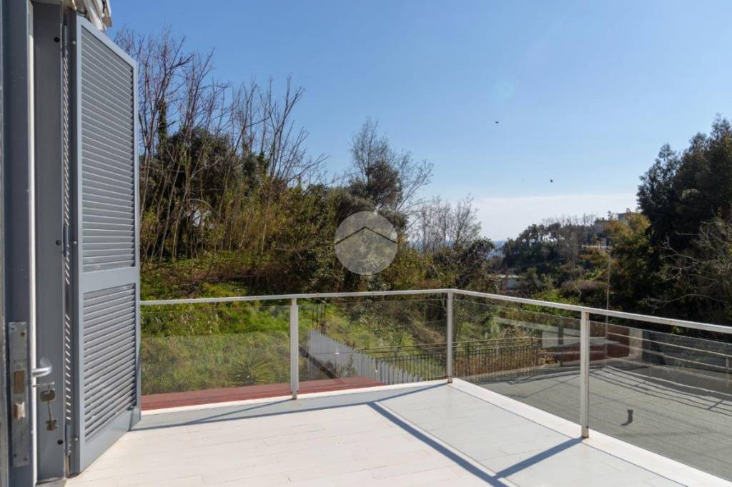 appartamento in vendita a Napoli in zona Posillipo