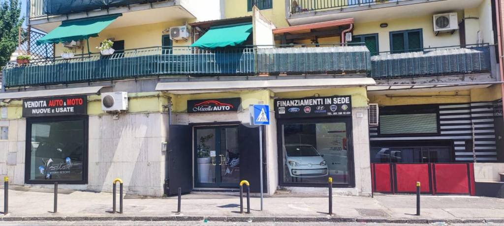 negozio in vendita a Napoli in zona Poggioreale