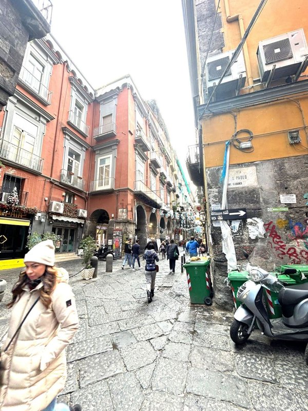 appartamento in vendita a Napoli in zona San Lorenzo
