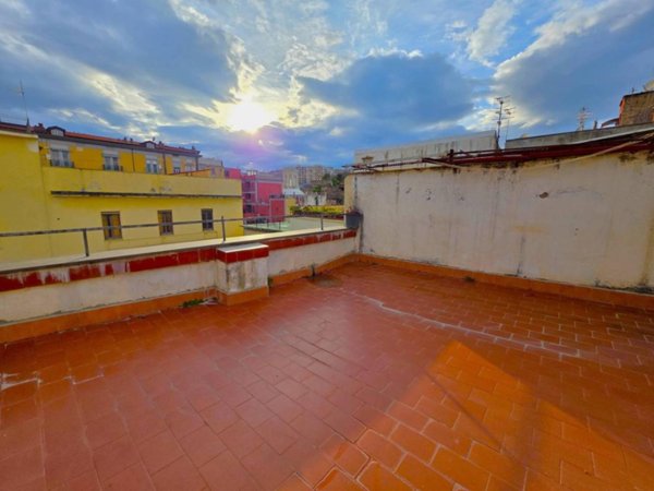 appartamento in vendita a Napoli in zona Stella