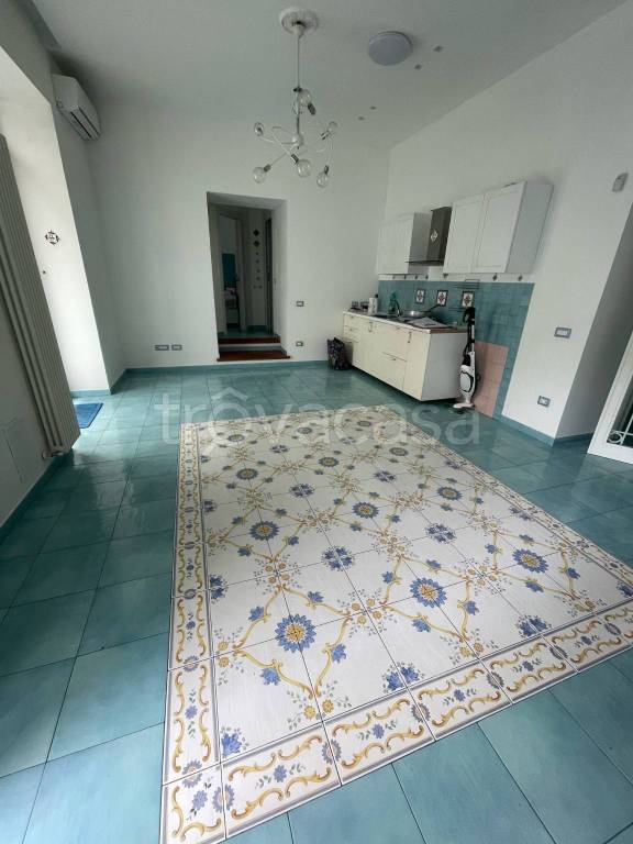 appartamento in vendita a Napoli in zona Stella