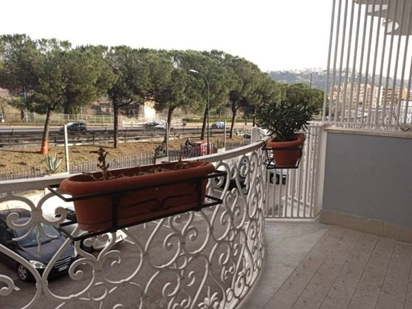 appartamento in vendita a Napoli in zona Fuorigrotta