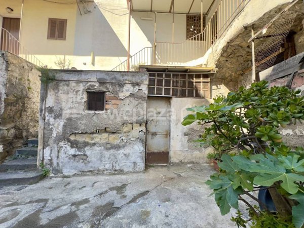 appartamento in vendita a Napoli in zona Barra