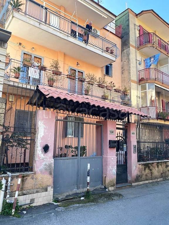 appartamento in vendita a Napoli in zona Pianura
