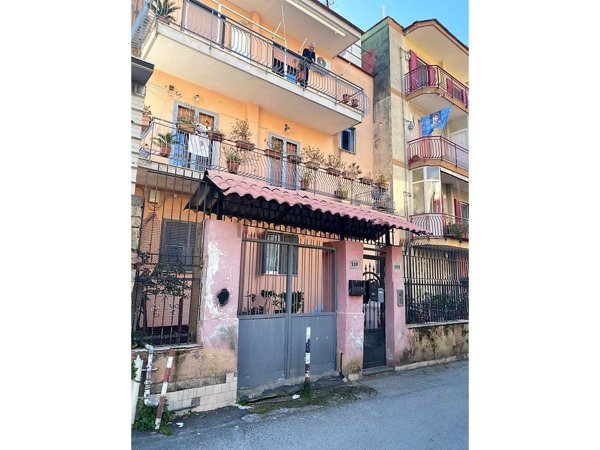 appartamento in vendita a Napoli in zona Pianura