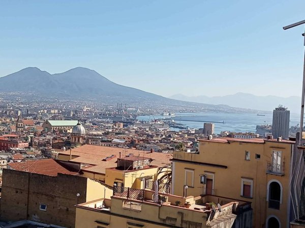 appartamento in vendita a Napoli in zona Montecalvario