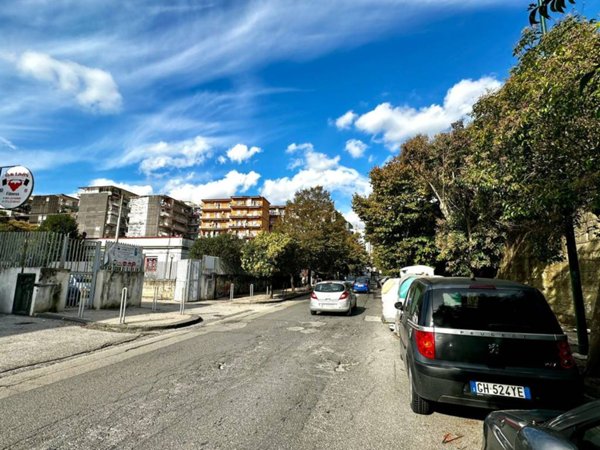 appartamento in vendita a Napoli in zona Pianura