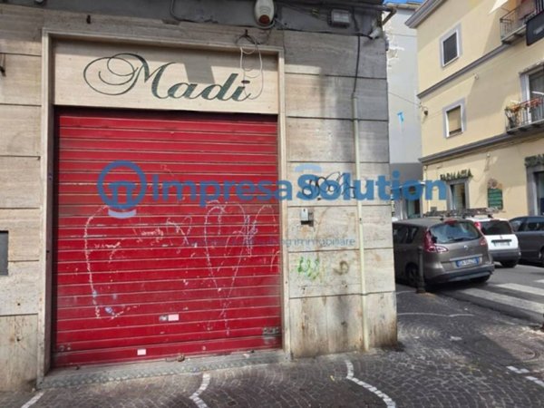 negozio in vendita a Napoli in zona Bagnoli