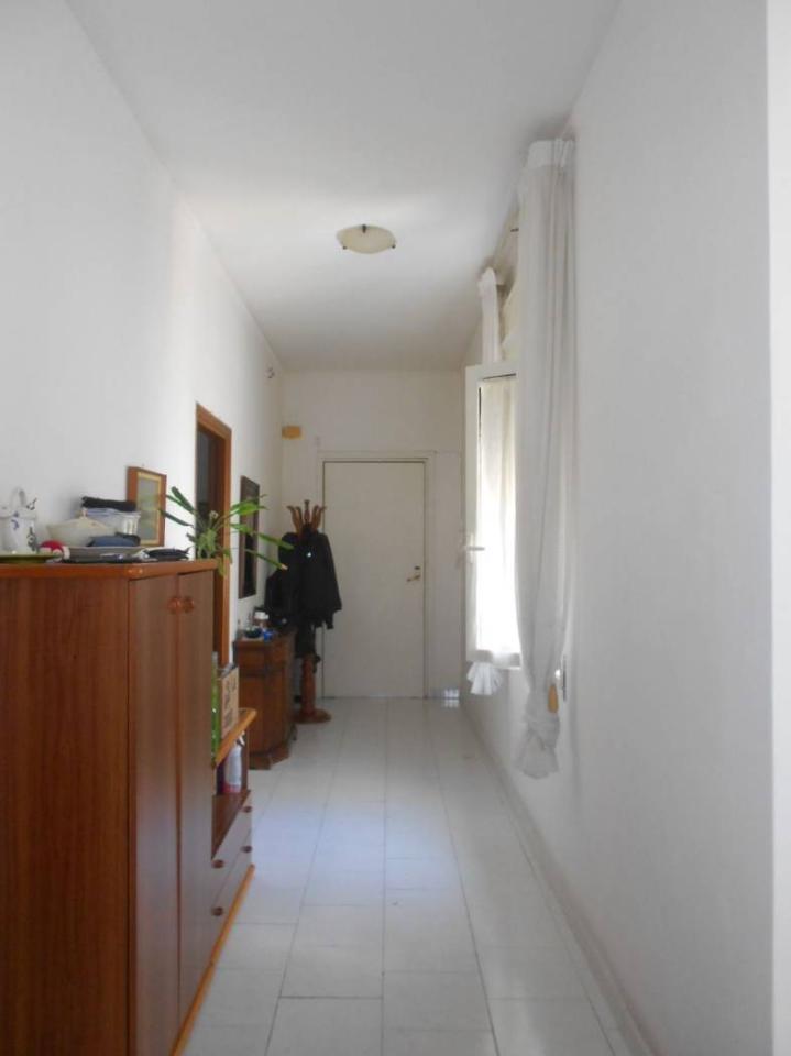 appartamento in vendita a Napoli in zona Stella
