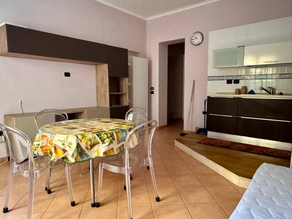 appartamento in vendita a Napoli in zona Chiaia