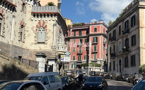 appartamento in vendita a Napoli in zona Arenella
