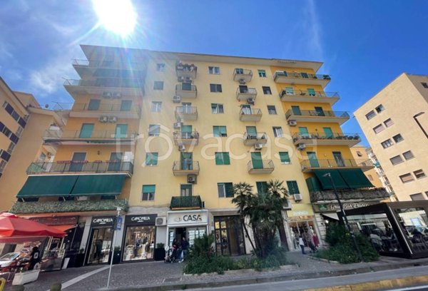 appartamento in vendita a Napoli in zona Fuorigrotta