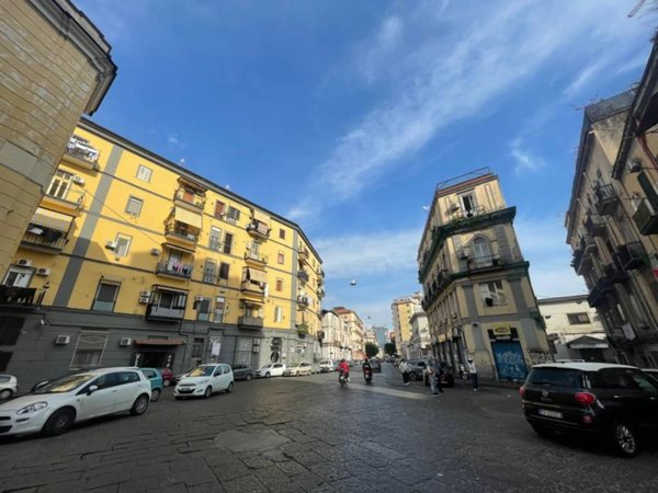appartamento in vendita a Napoli in zona Pendino / San Giuseppe