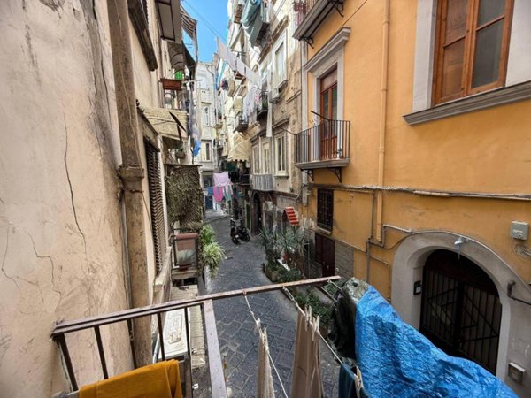appartamento in vendita a Napoli in zona Stella