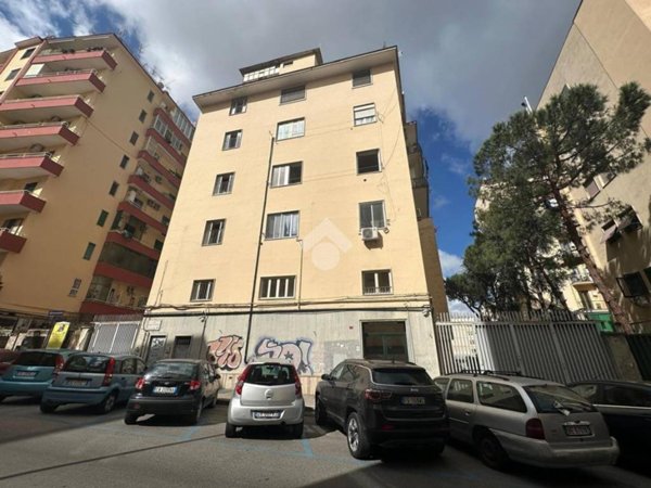 appartamento in vendita a Napoli in zona Fuorigrotta
