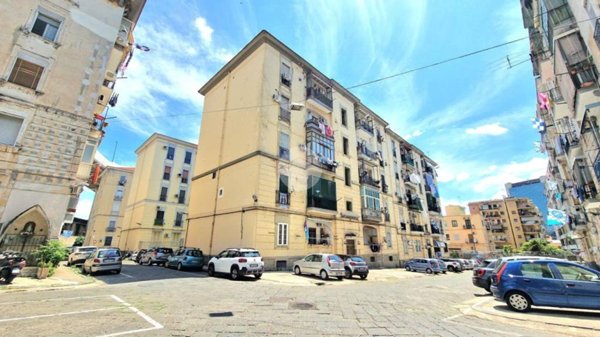 appartamento in vendita a Napoli in zona Poggioreale