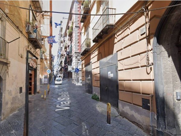 appartamento in vendita a Napoli in zona Stella