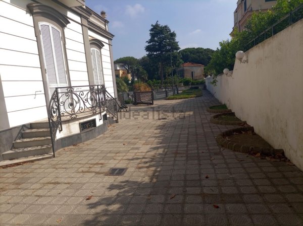 casa indipendente in vendita a Napoli in zona Miano