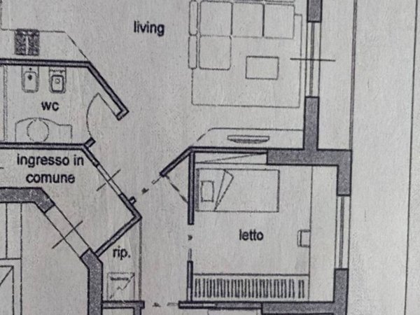 appartamento in vendita a Napoli in zona Chiaia