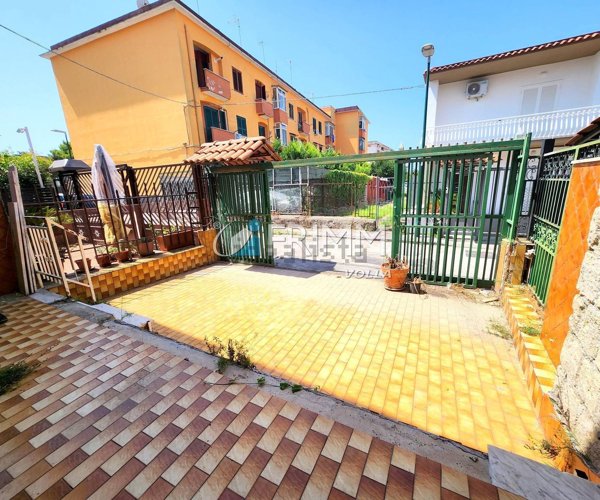 appartamento in vendita a Napoli in zona Ponticelli