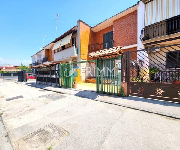 casa indipendente in vendita a Napoli in zona Marianella