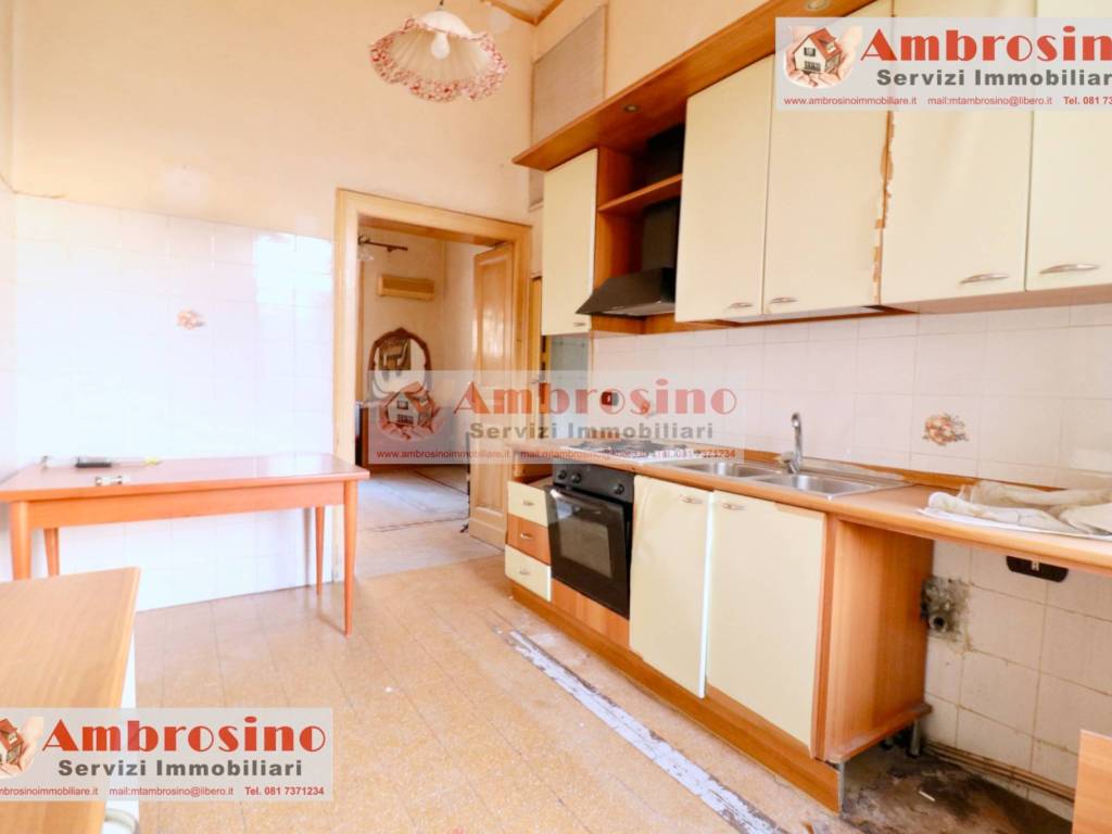 appartamento in vendita a Napoli in zona Secondigliano