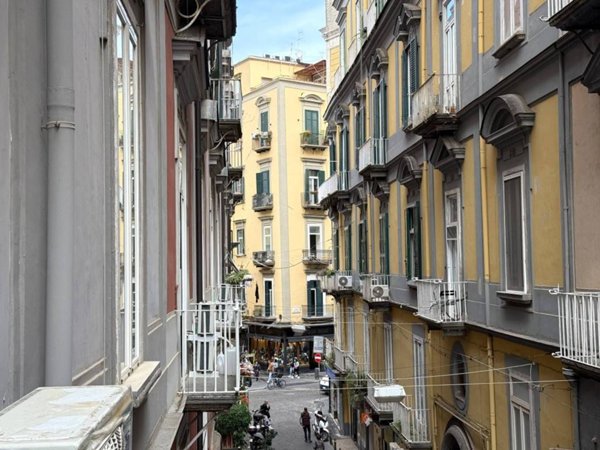 appartamento in vendita a Napoli in zona Stella