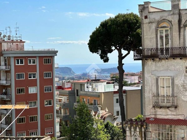 appartamento in vendita a Napoli