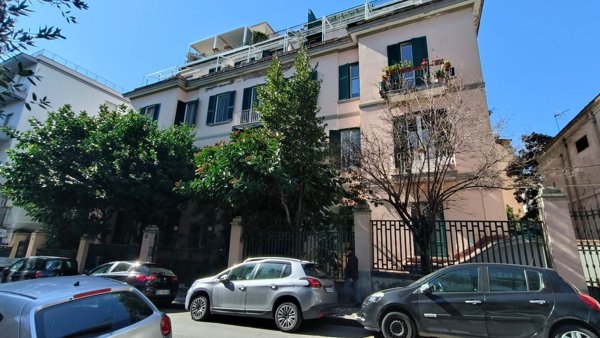 appartamento in vendita a Napoli in zona Bagnoli