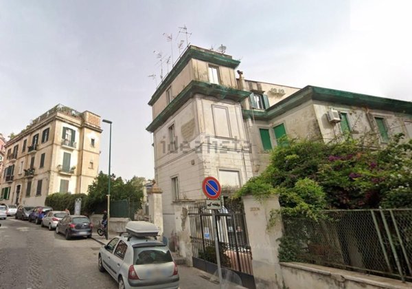 appartamento in vendita a Napoli in zona Arenella