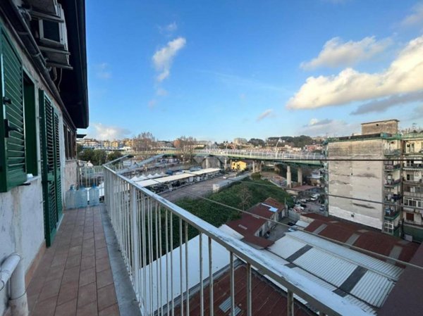 appartamento in vendita a Napoli