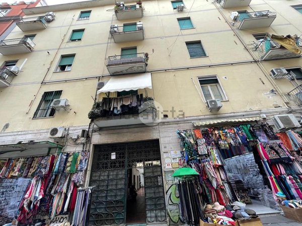 appartamento in vendita a Napoli in zona Pendino / San Giuseppe