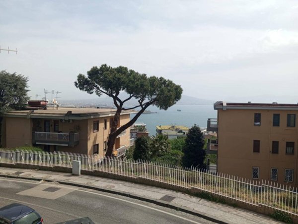 appartamento in vendita a Napoli in zona Posillipo