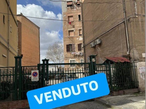 appartamento in vendita a Napoli in zona Poggioreale